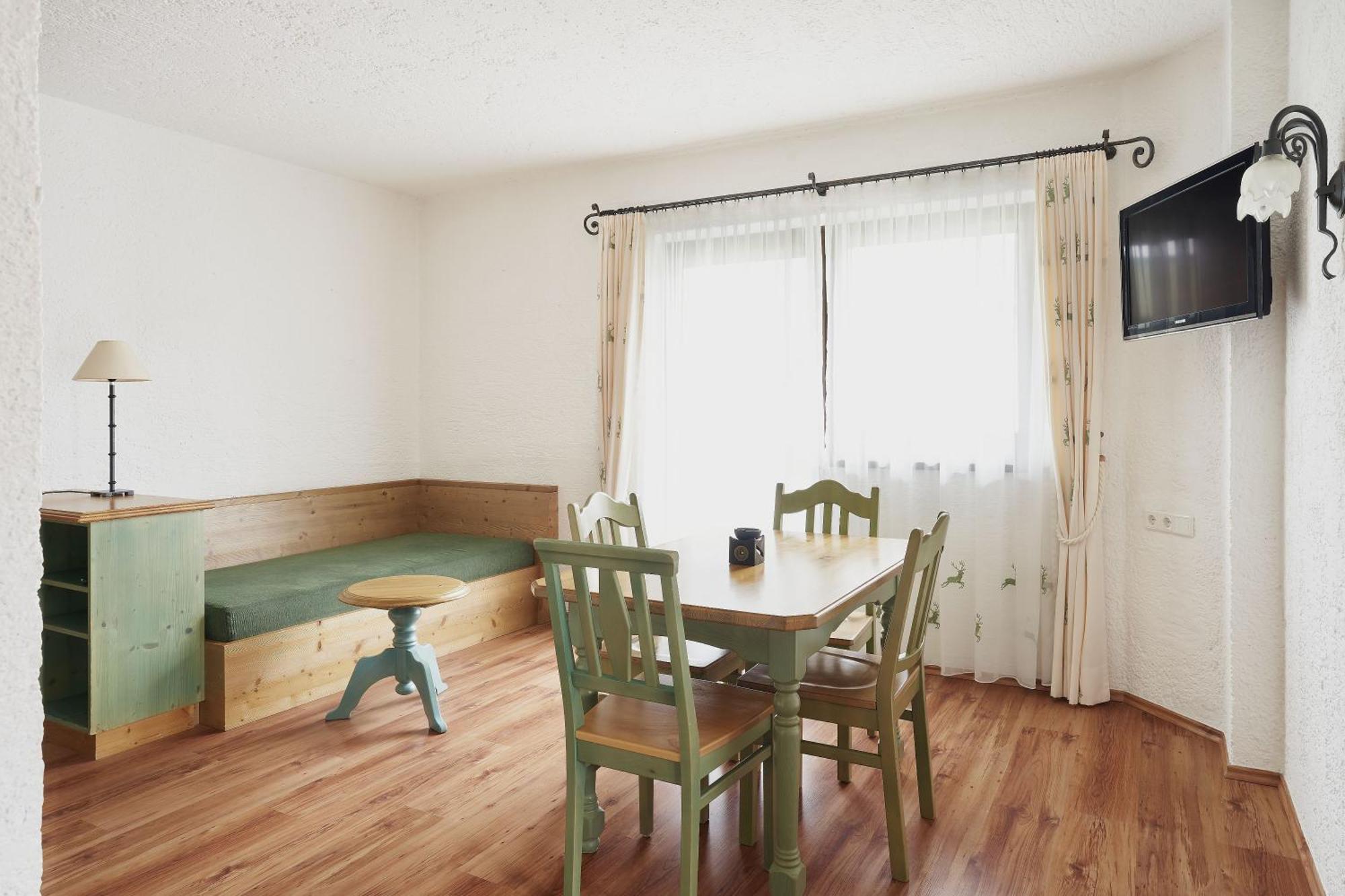 Rosamunde Apartments Лойташ Стая снимка